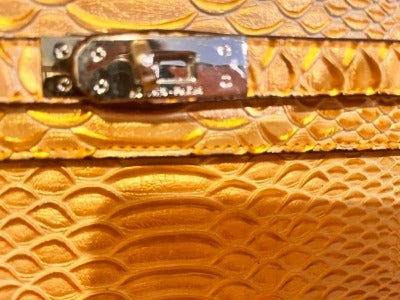 Women Crocodile Medium tote Bag